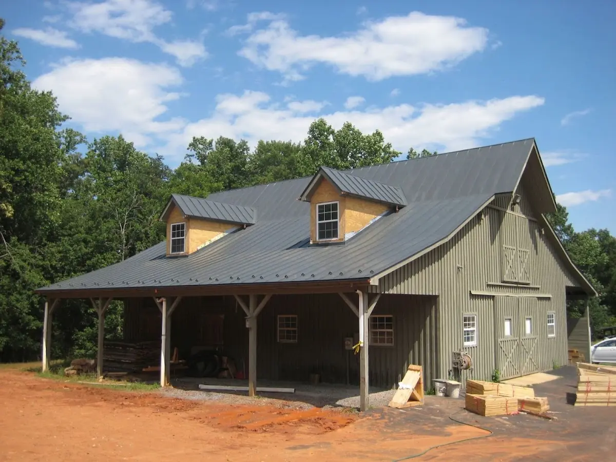 Expert Emergency Roof Leak Repair workmanship in Como